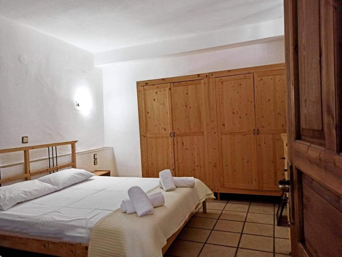 Pantheon Appartement Serres Buitenkant foto